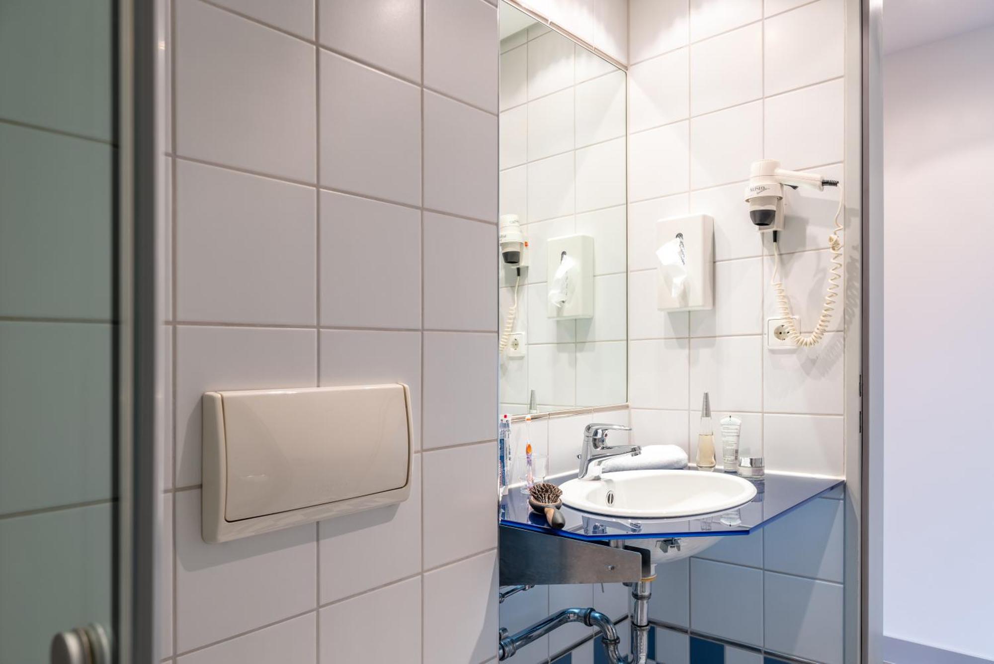 Hotel Leipheim Sued Eksteriør bilde